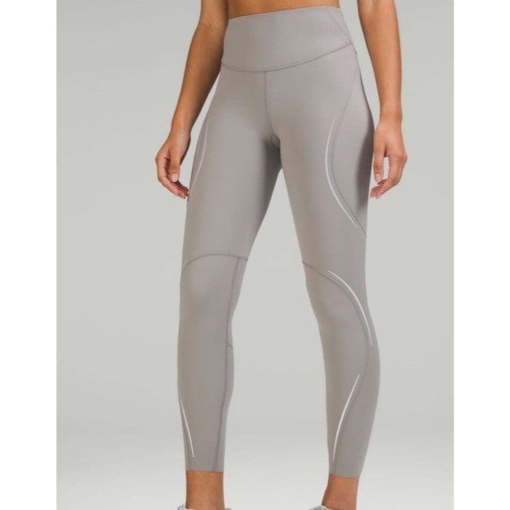 Lululemon Size 8 Base Pace HR Tight 25" Leggings Gray Reflective